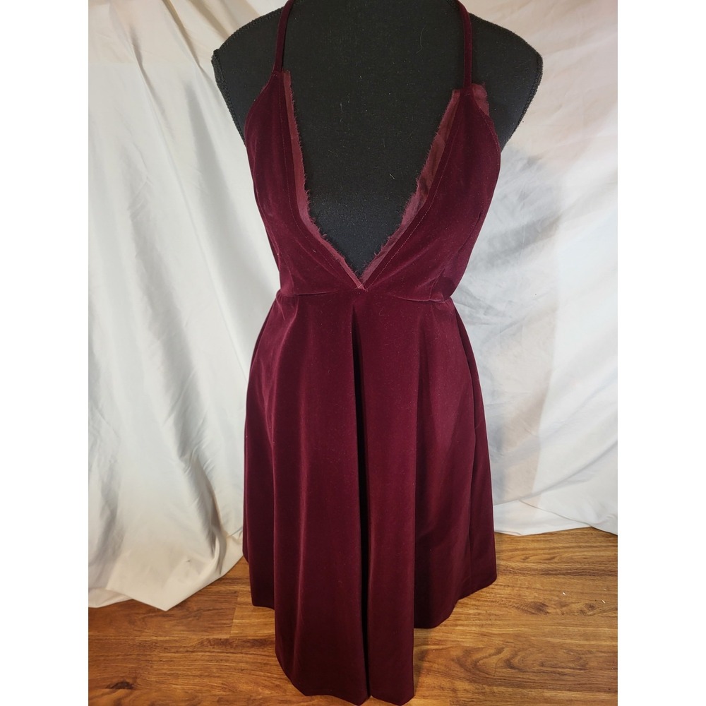 Vivian Chan Size M Crushed‎ Red Velvet Magda Dress